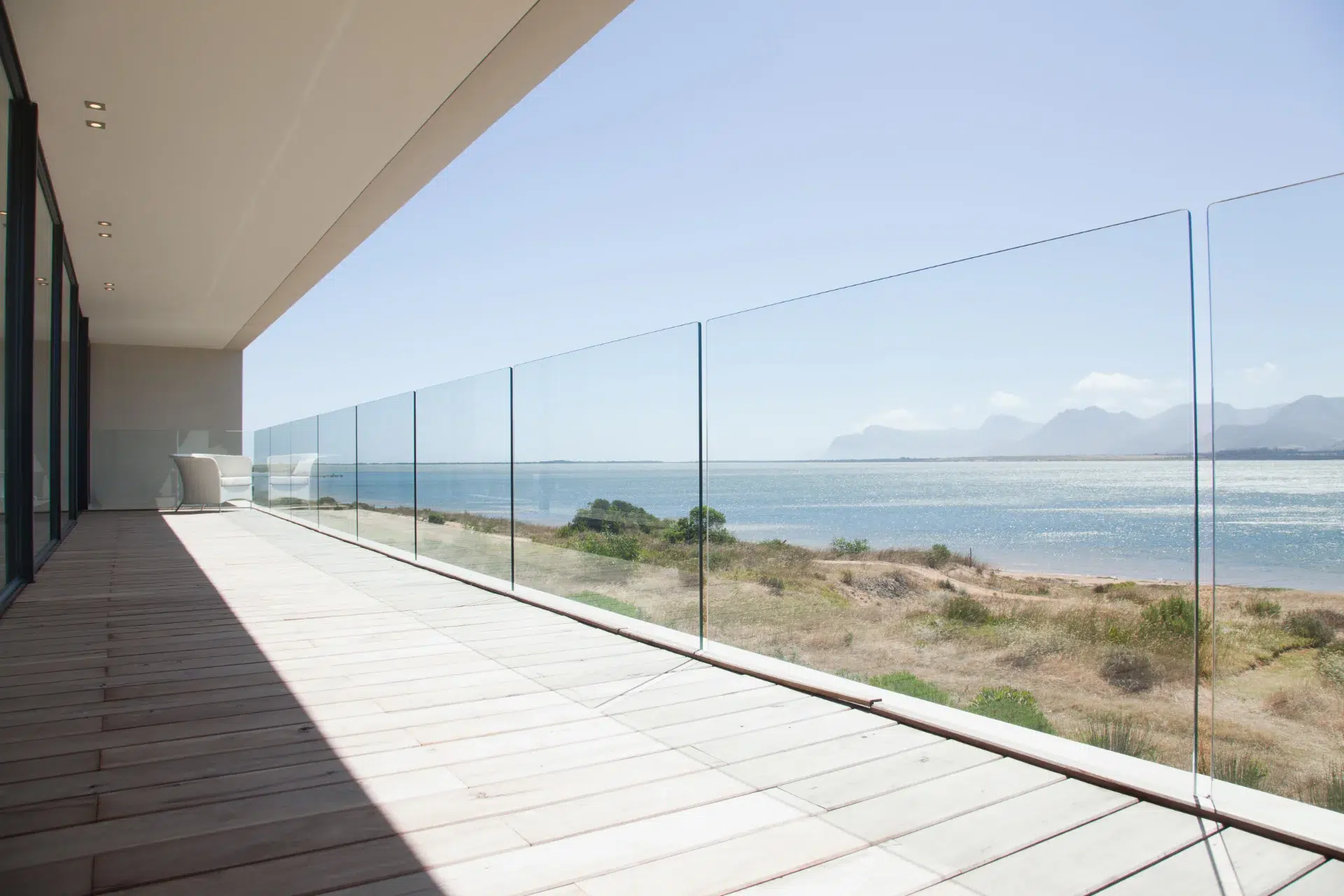 VLX 120 Glass Railing System in Fort Worth, TX | Lightwell Windows Fort Worth - detail 1